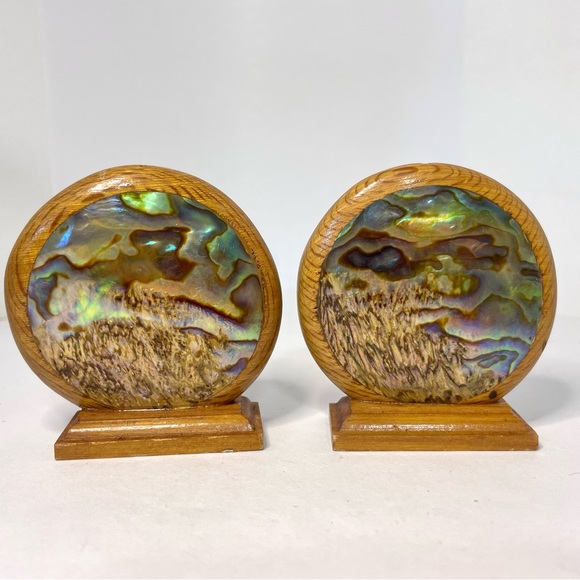 Ataahua New Zealand Genuine Paua Shell Salt and Pepper Shakers - Picture 4 of 10